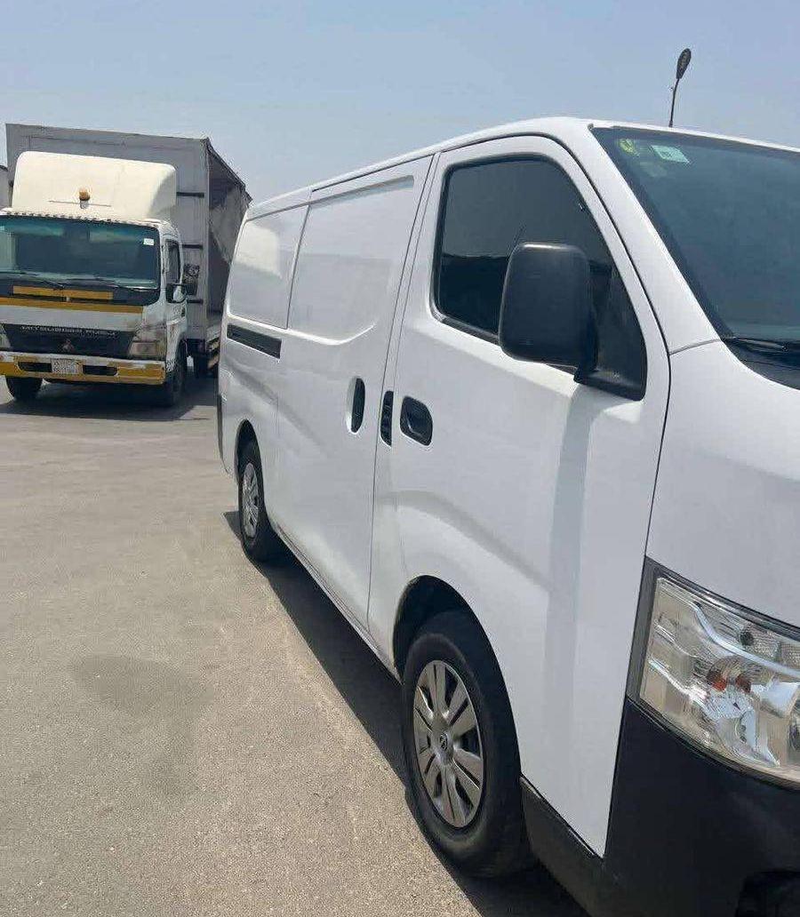 باص نيسان اورفان