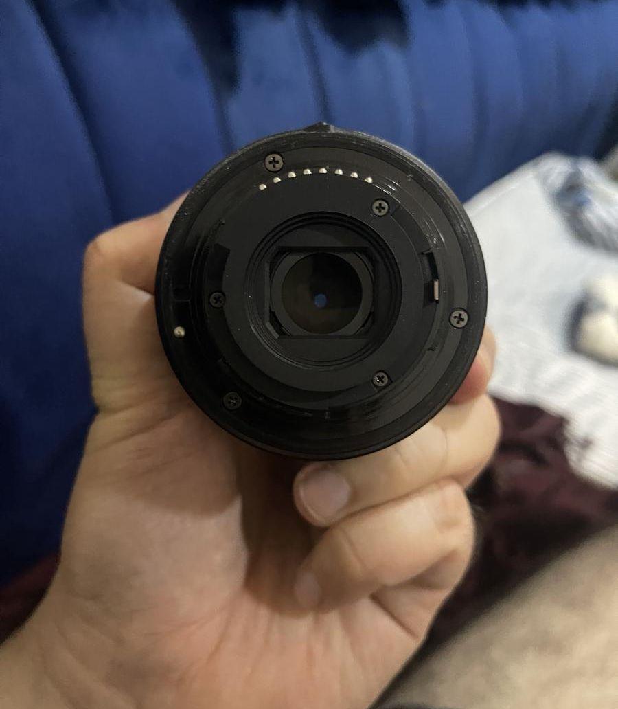 كاميرا نيكون DSLR