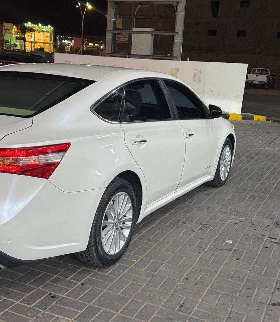 البيع افالون 2013