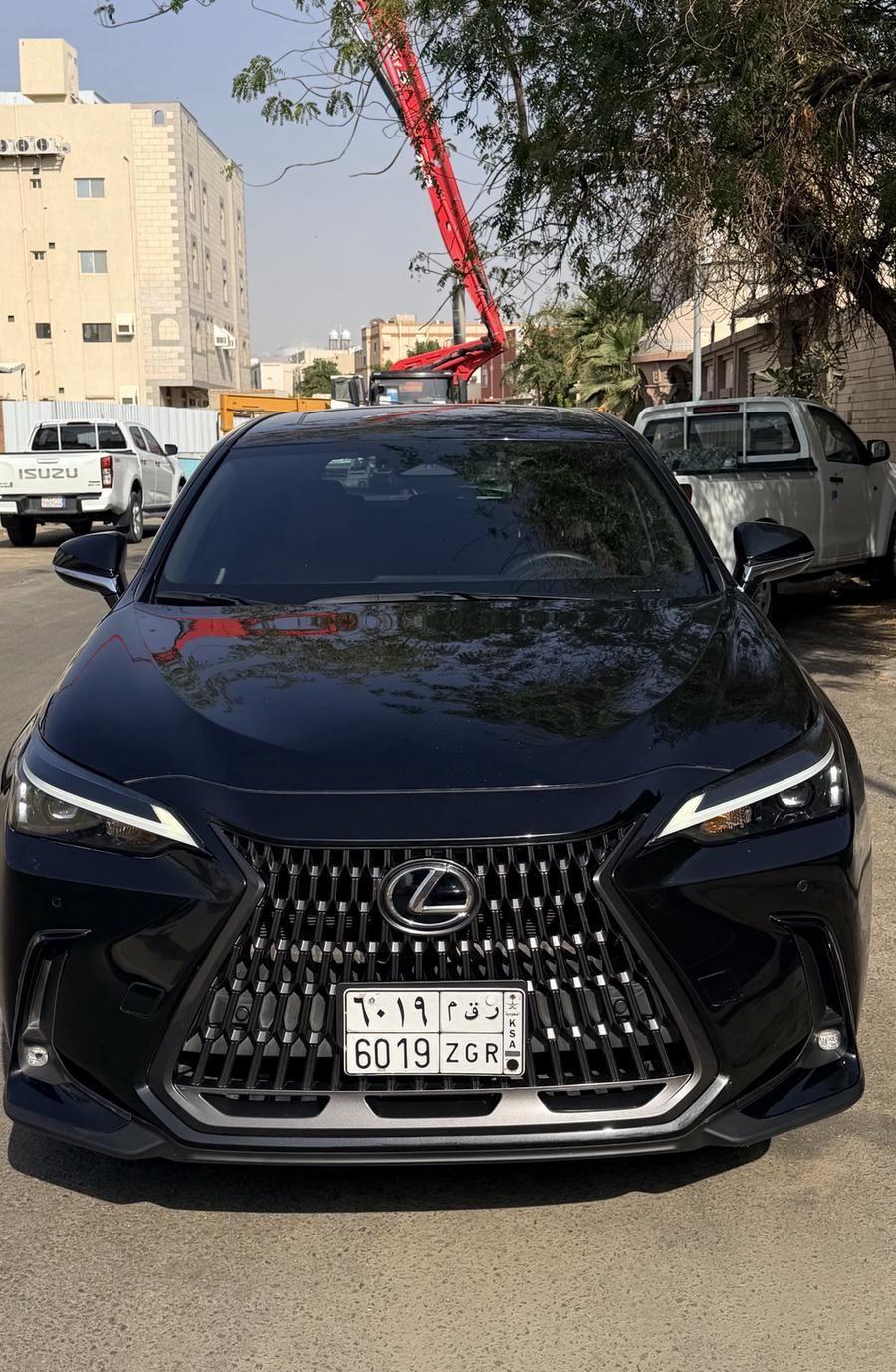 لكزس NX AA350