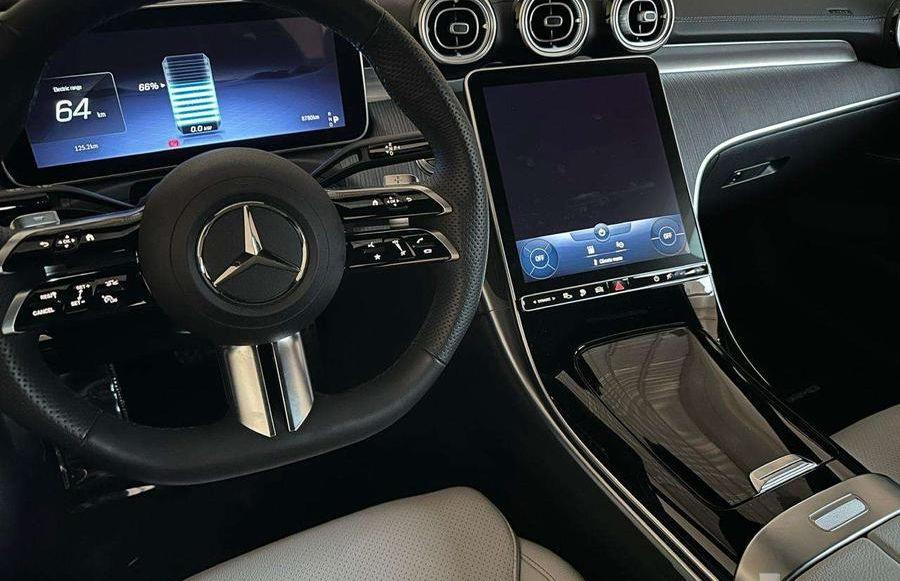 مرسيدس C300e 2023