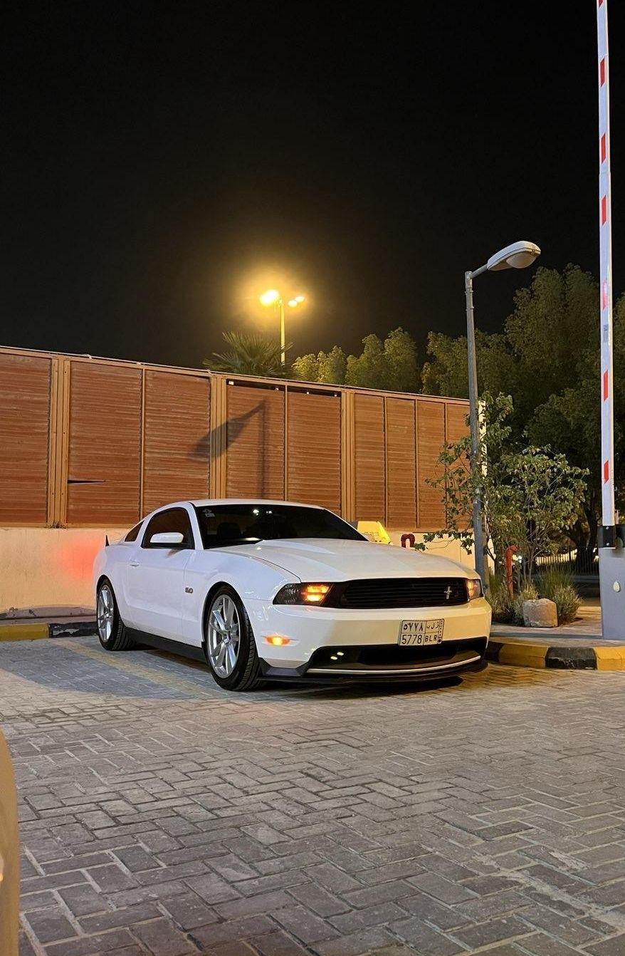 موستنق 2011