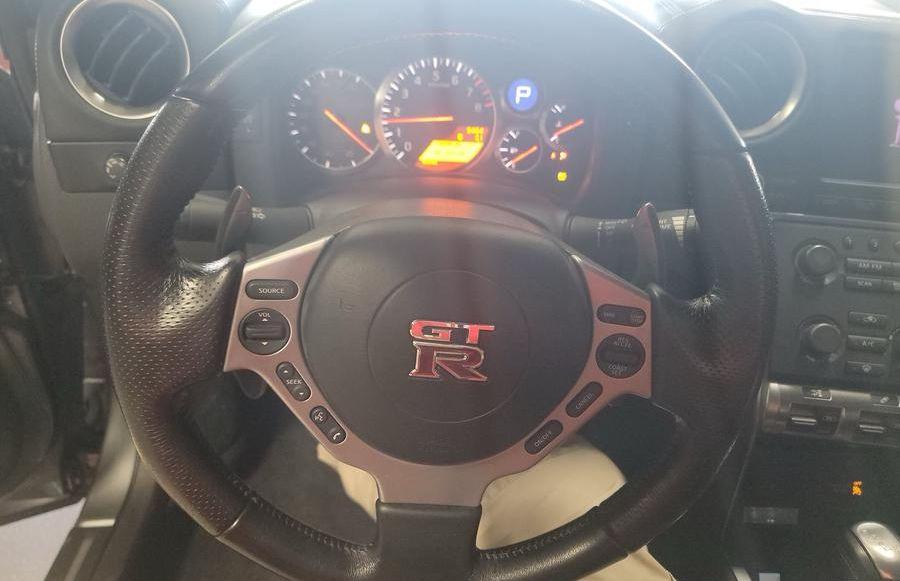 نيسان GTR مديل