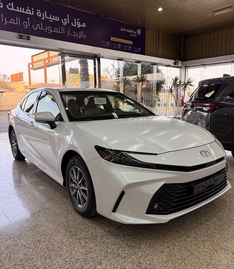 تويوتا كامري E