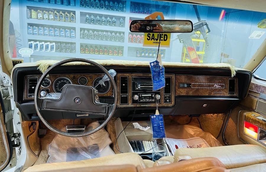للبيع بيوك 81