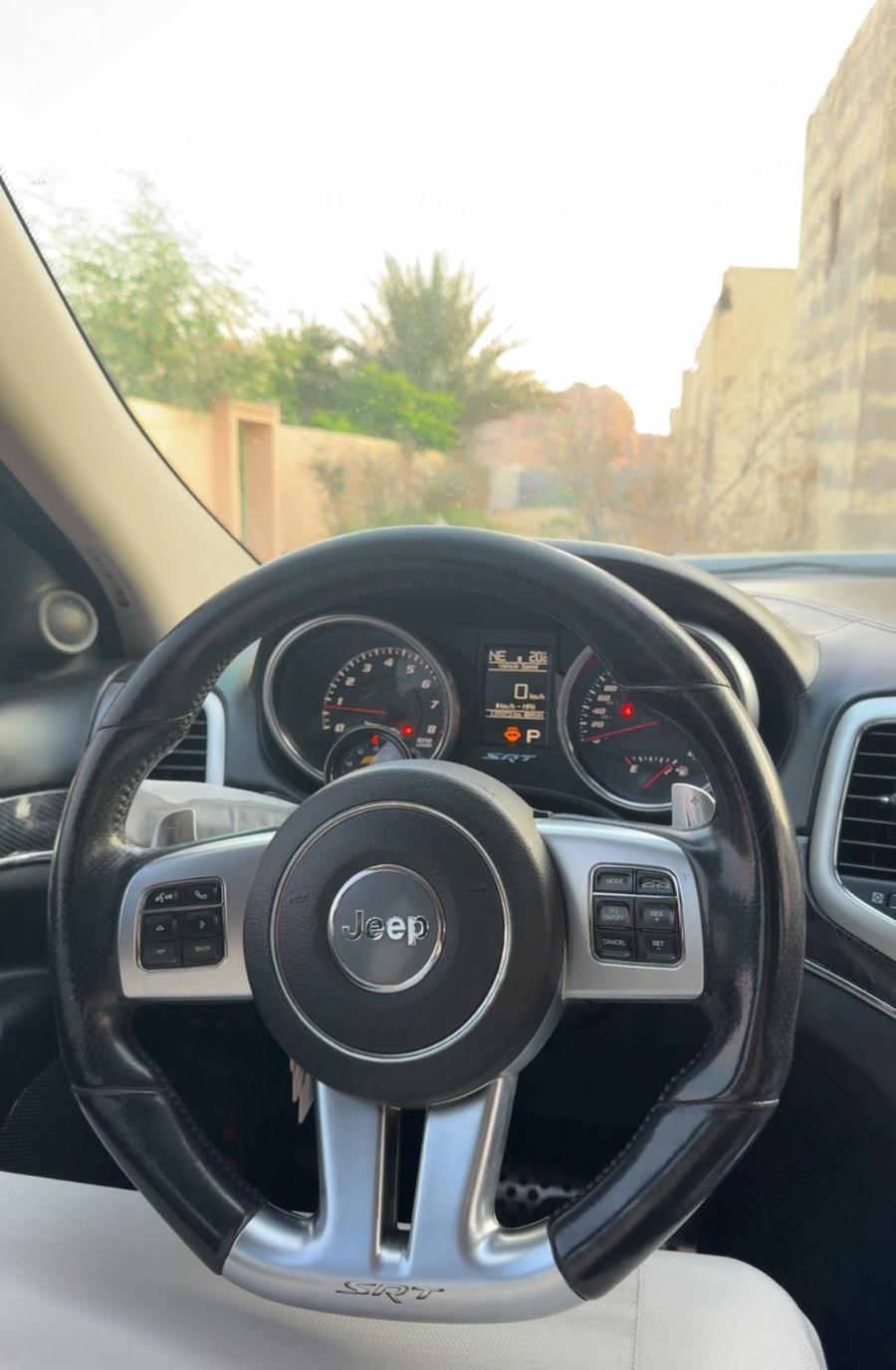 جراند شروكي SRT