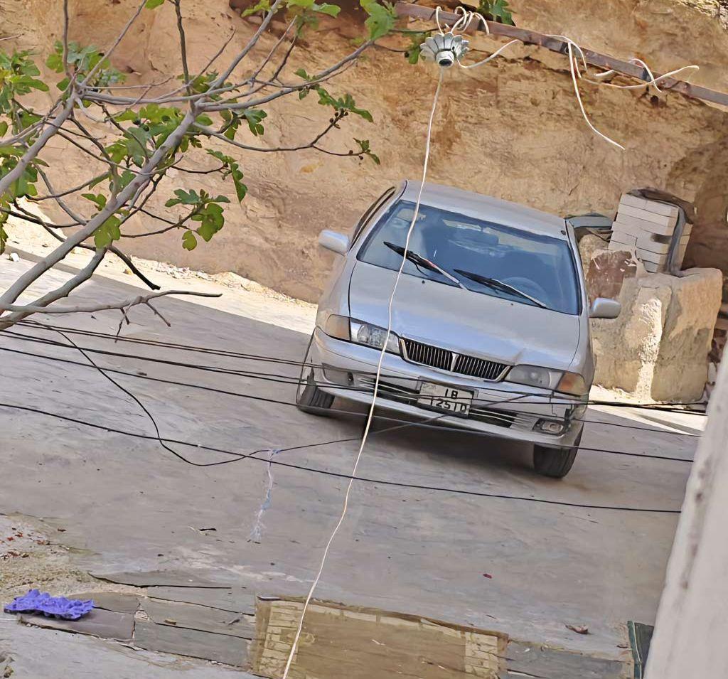 1998, نيسان, صني,