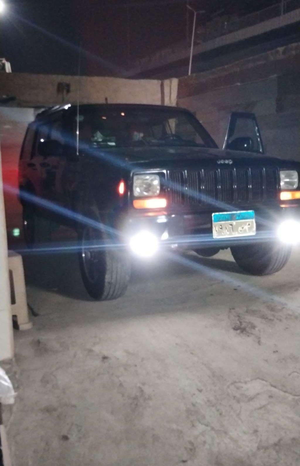 2001 جيب شيروكى