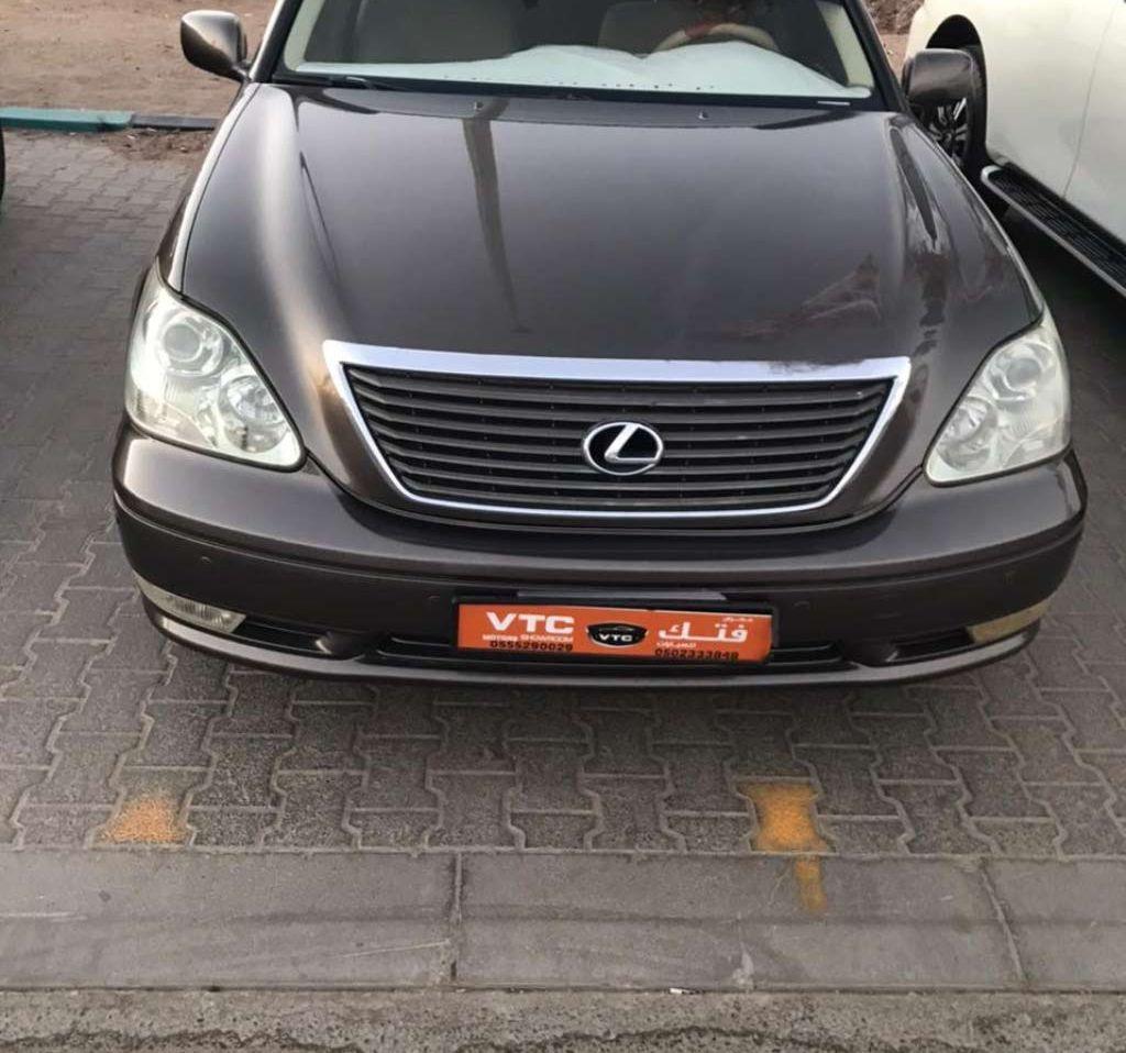 2004 لكزس LS