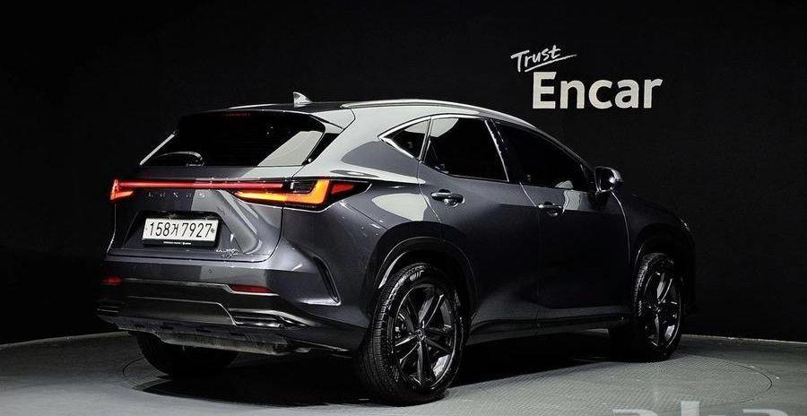 لكزس NX350h الجيل