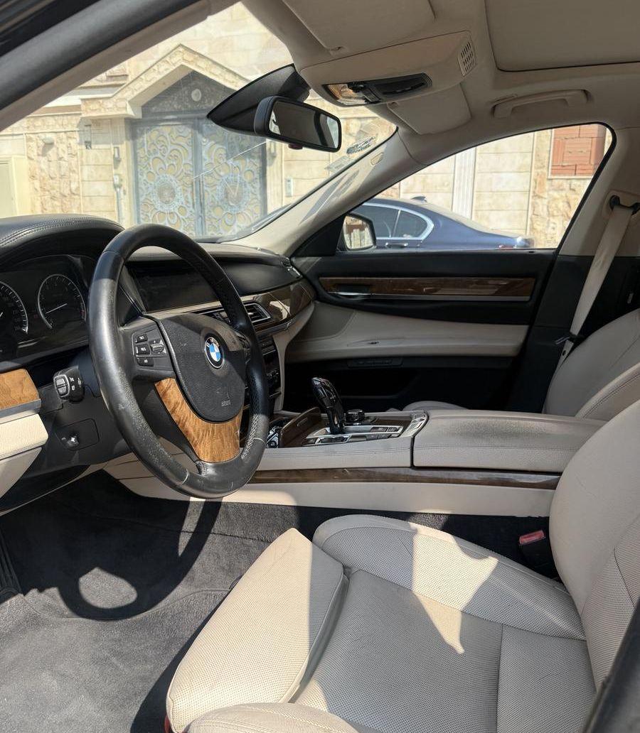 بي ام 750