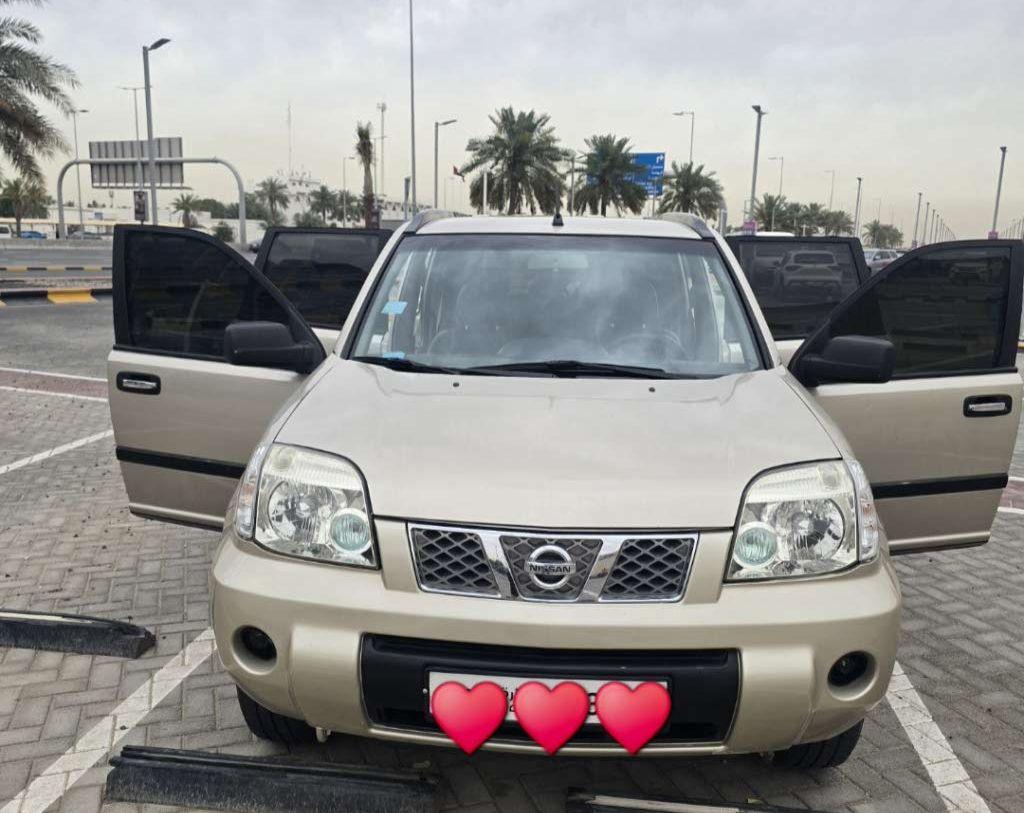 2012 نيسان X-تريل