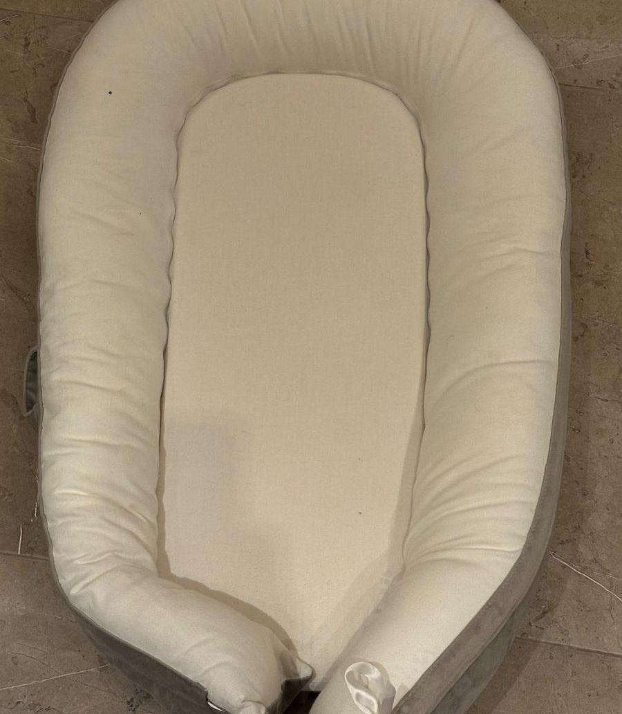 حامل متنقل للطفل