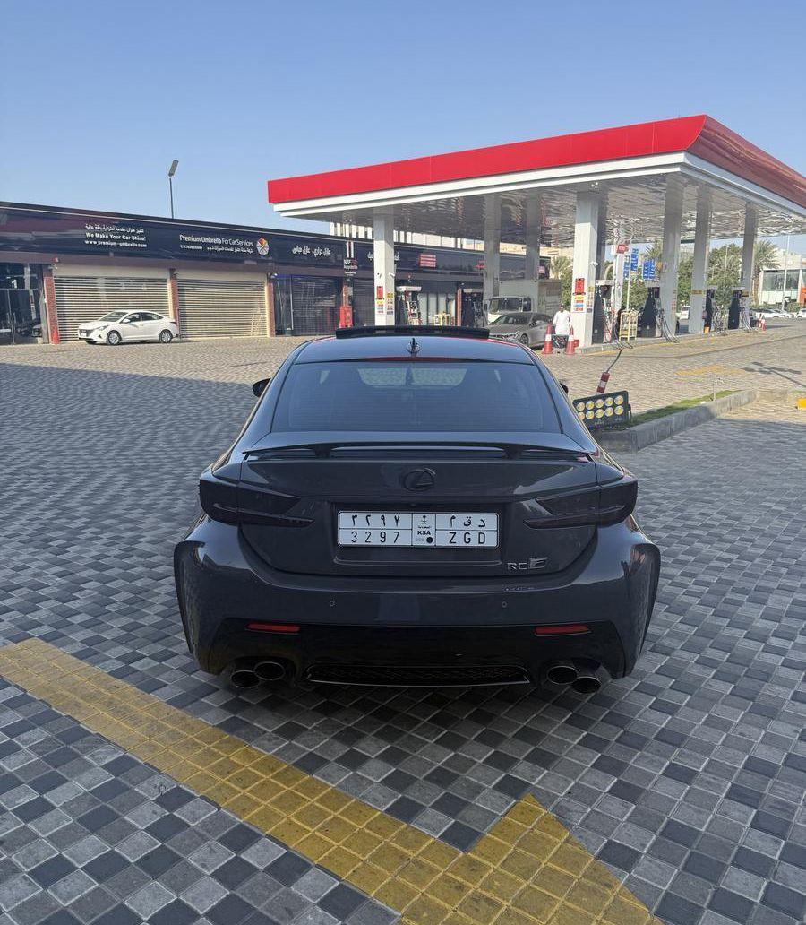 لكزس Rc f