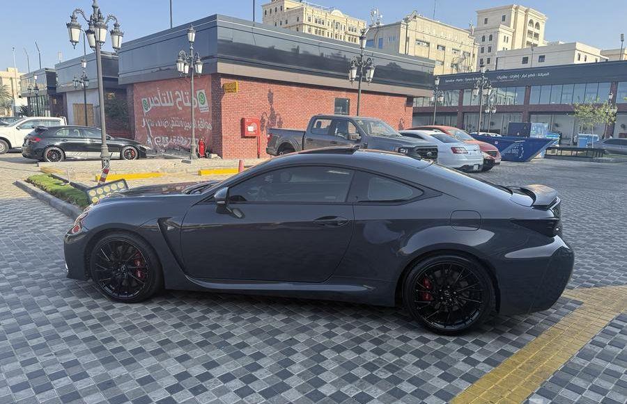 لكزس Rc f