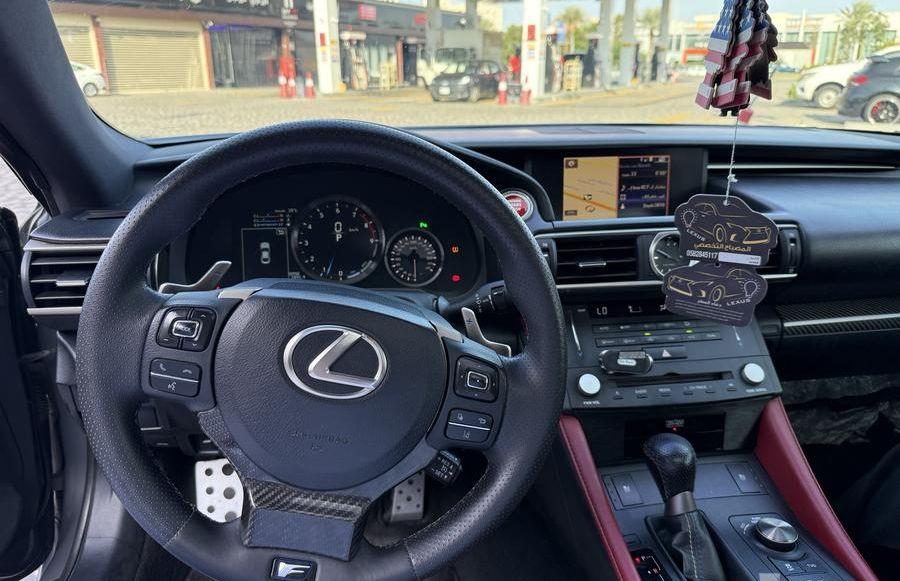 لكزس Rc f