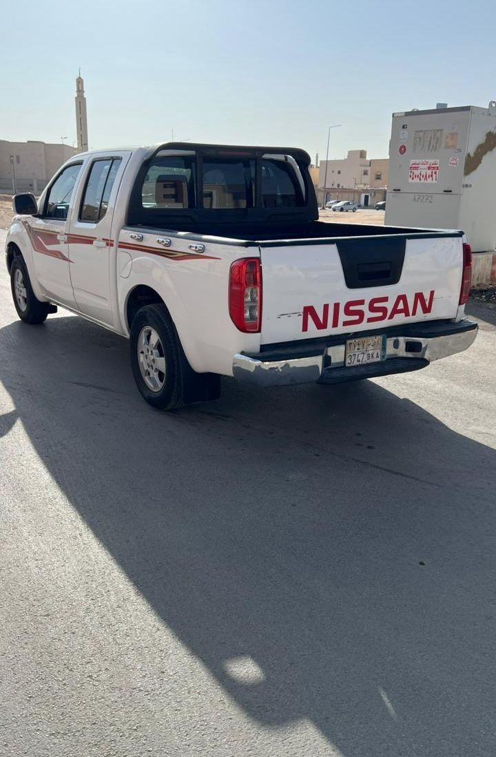 نافارا 2010