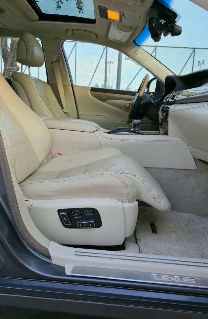 لكزس LS460 2013