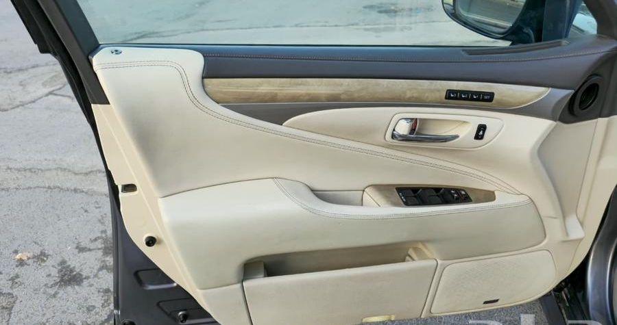 لكزس LS460 2013