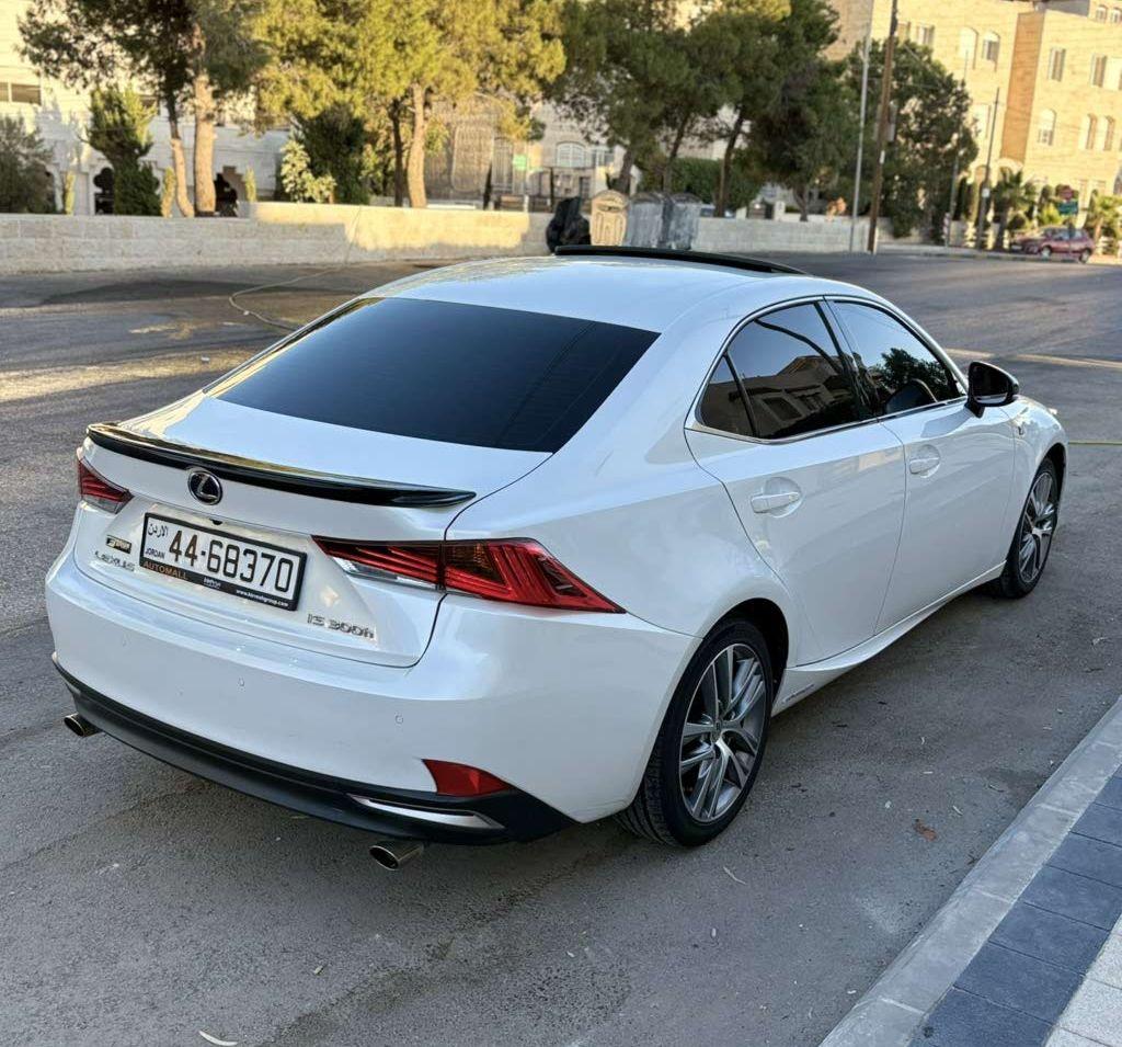 2019, لكزس, IS,