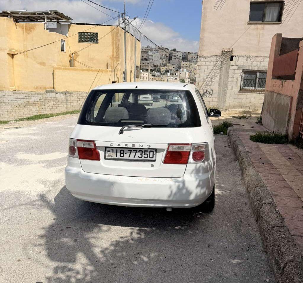 2006, كيا, كارينز,