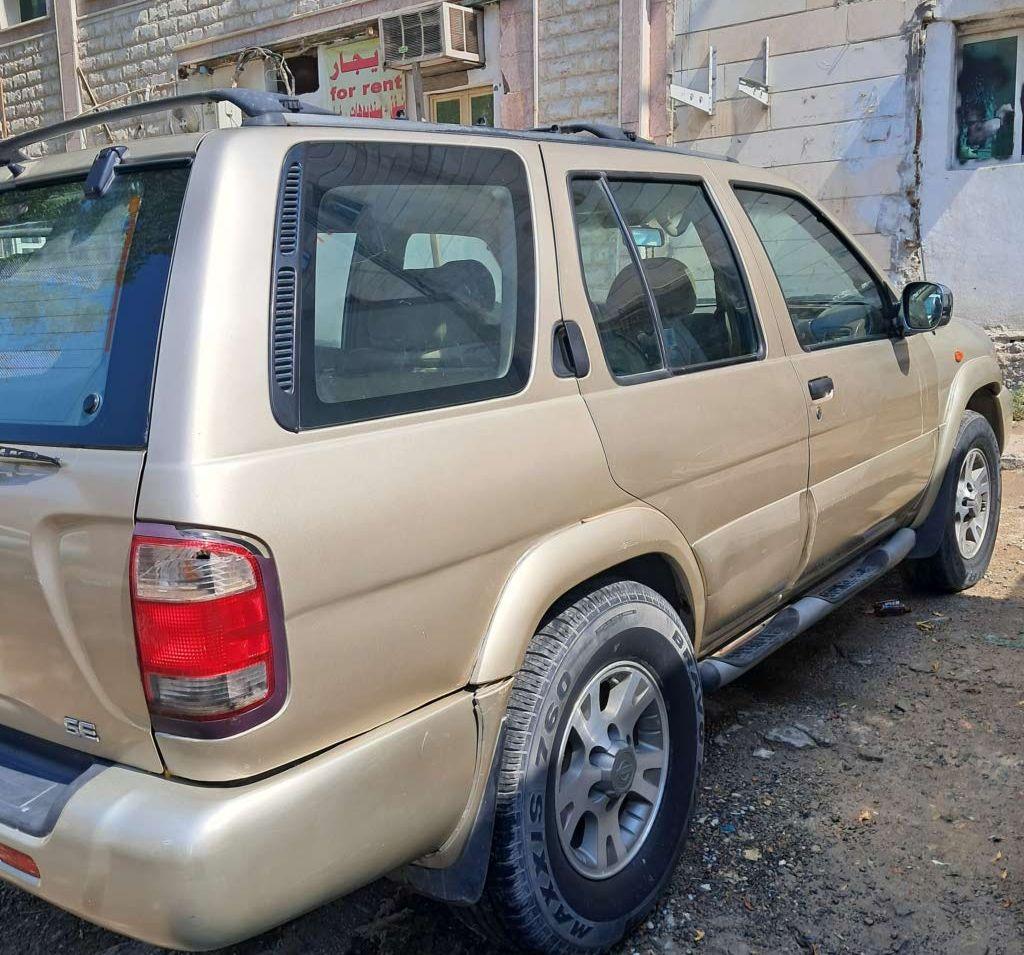 2001 نيسان باثفايندر
