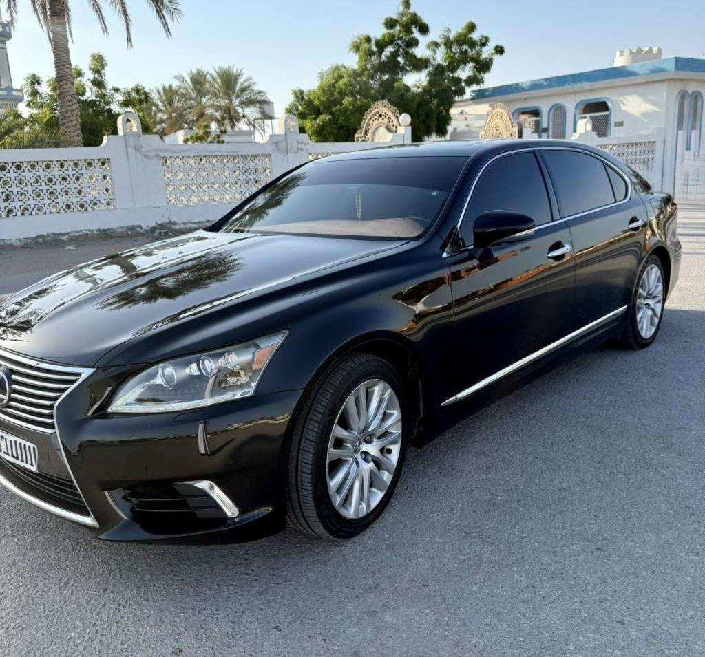 2013 لكزس LS