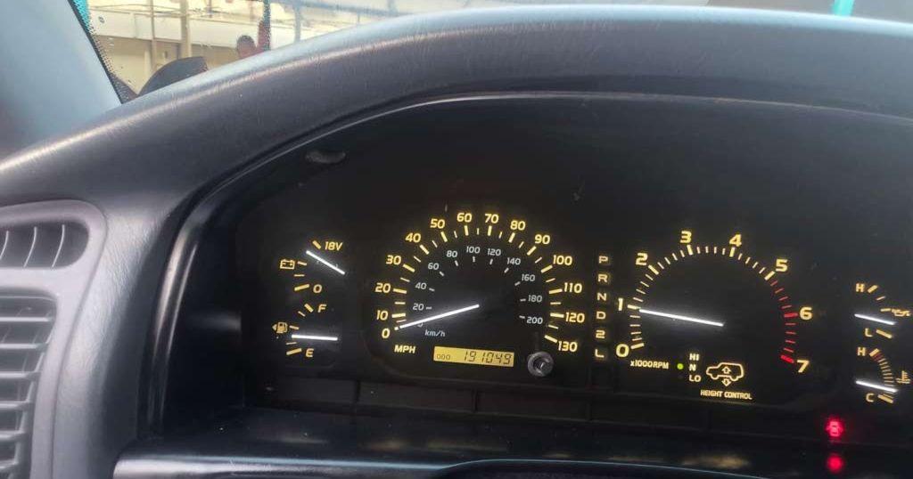 2002 لكزس LX