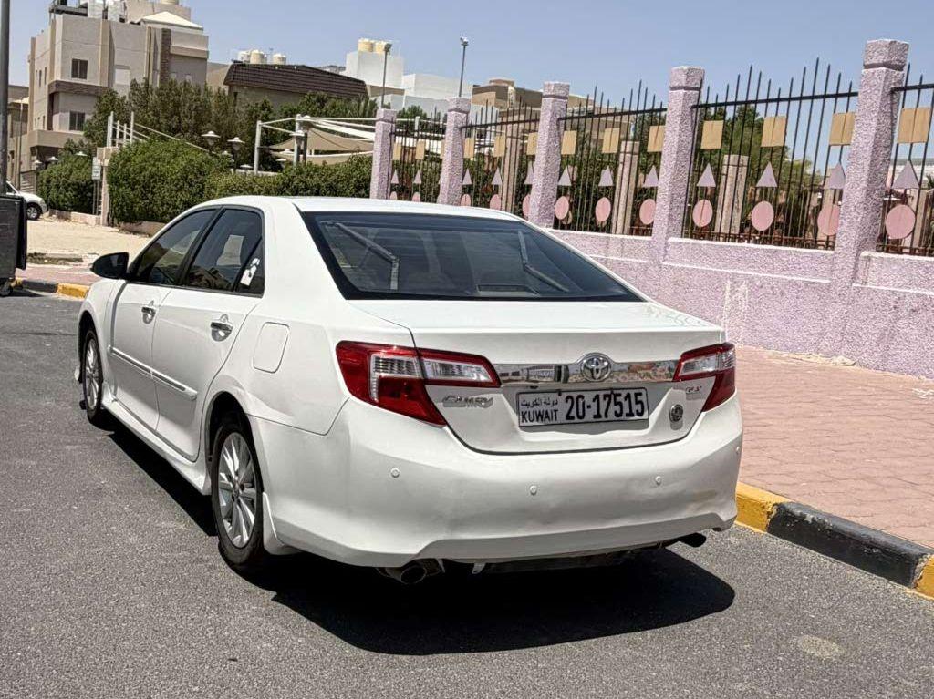 2012 تويوتا كامري