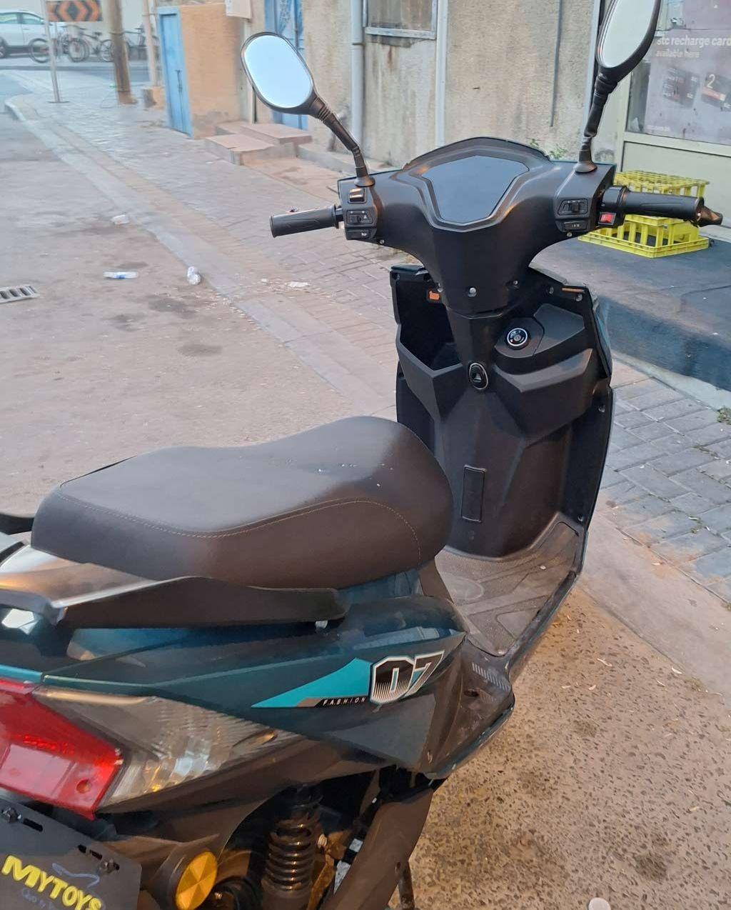 للبيع سكوتر كهربائي