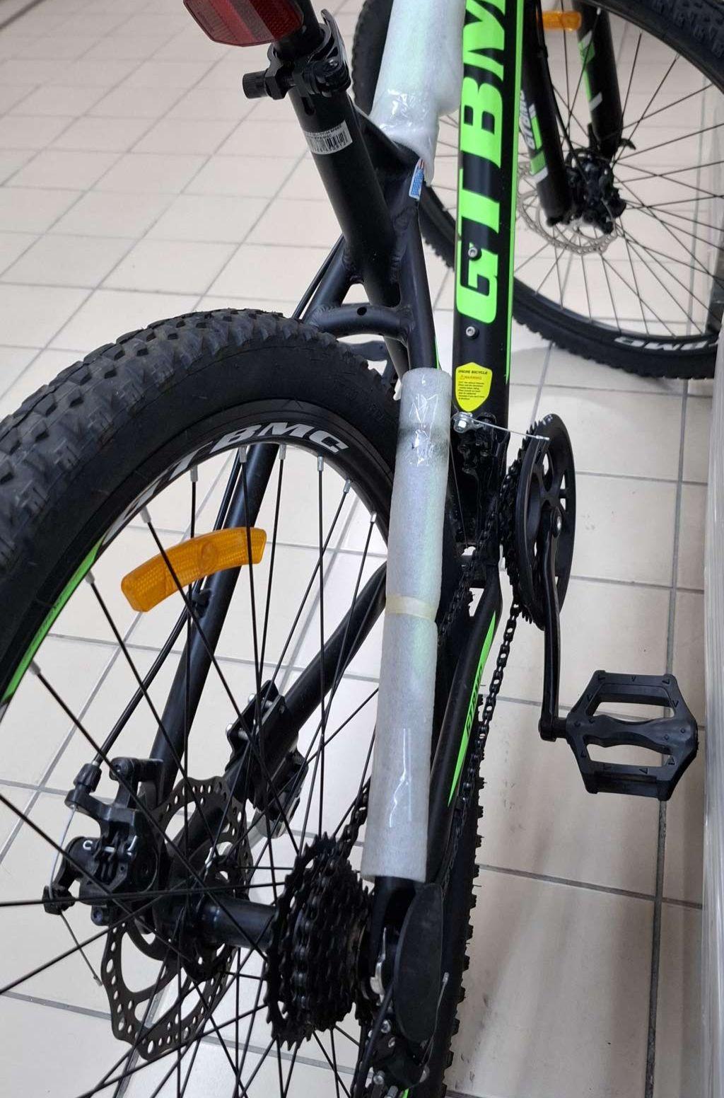 mountain bycycle /