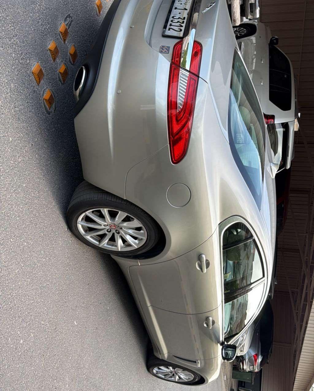 2014 جاكوار XF