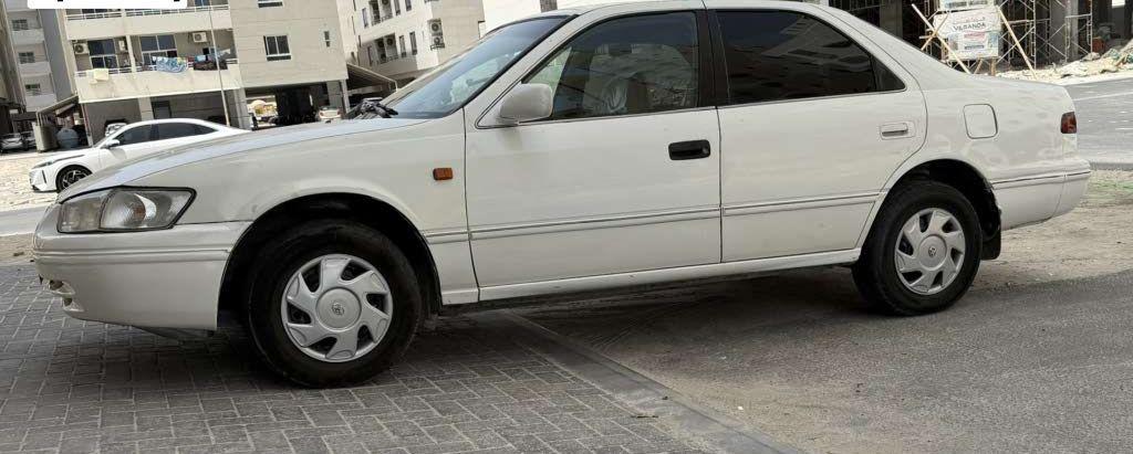 2000 تويوتا كامري