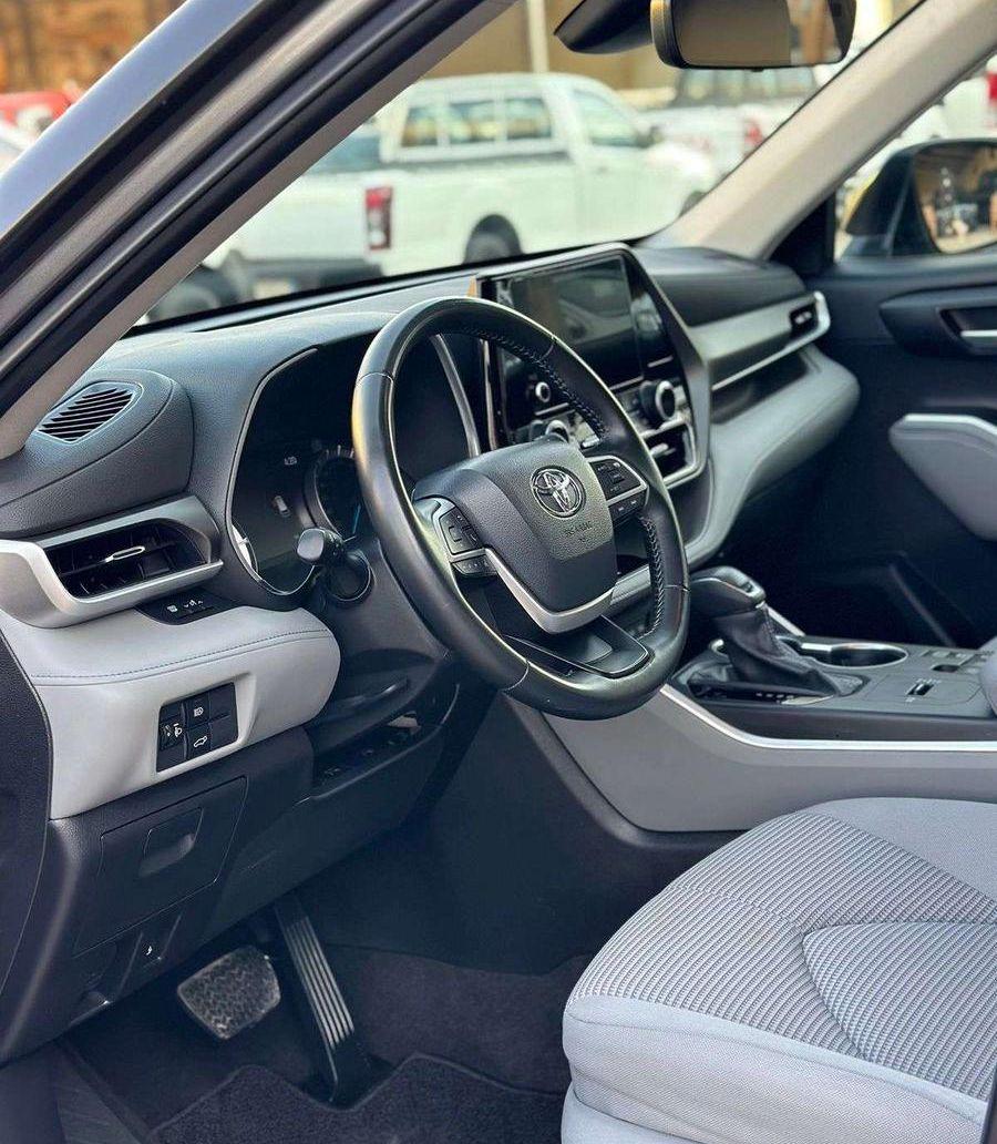تويوتا هايلندر GLE
