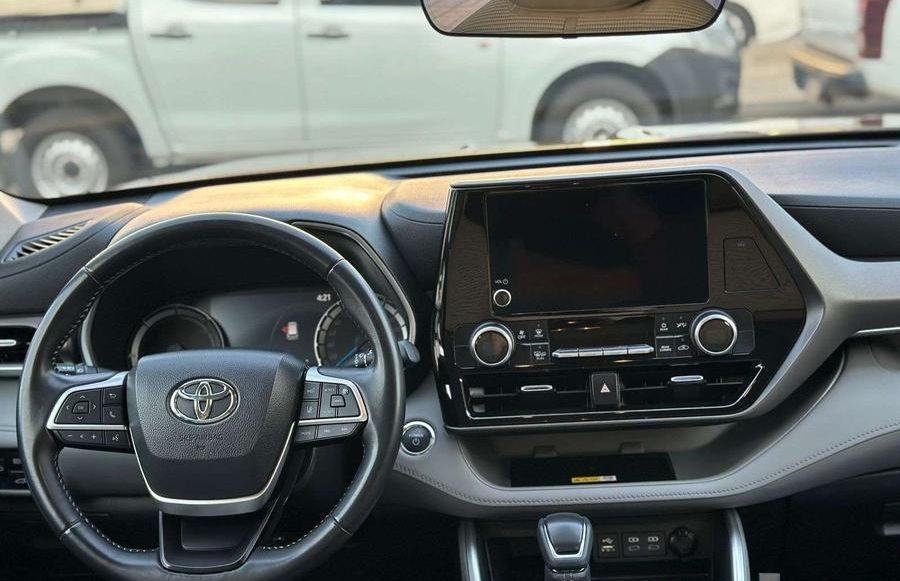 تويوتا هايلندر GLE