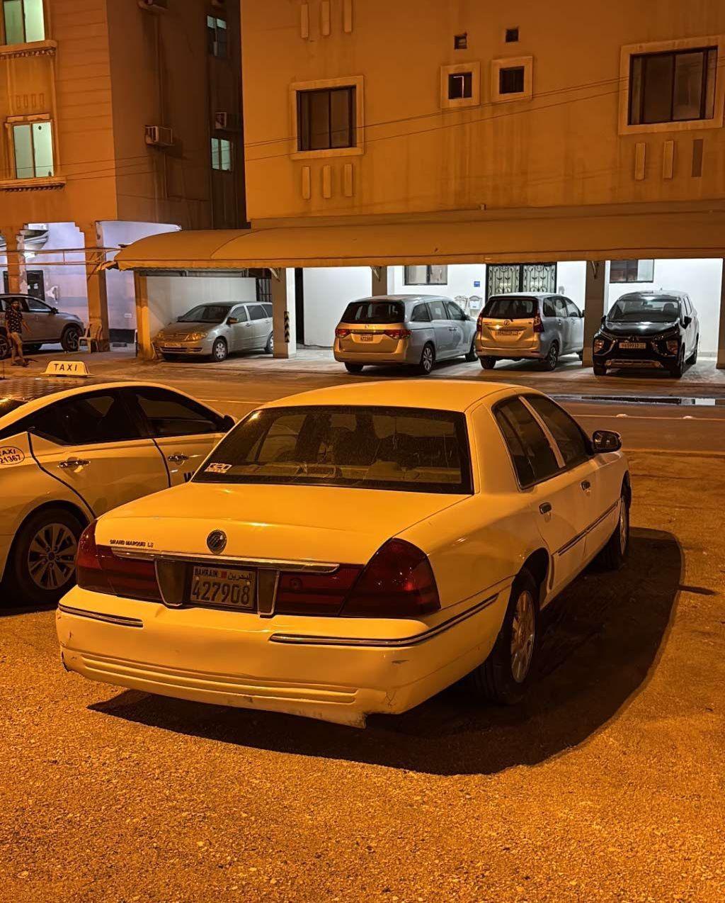 2003 فورد كراون