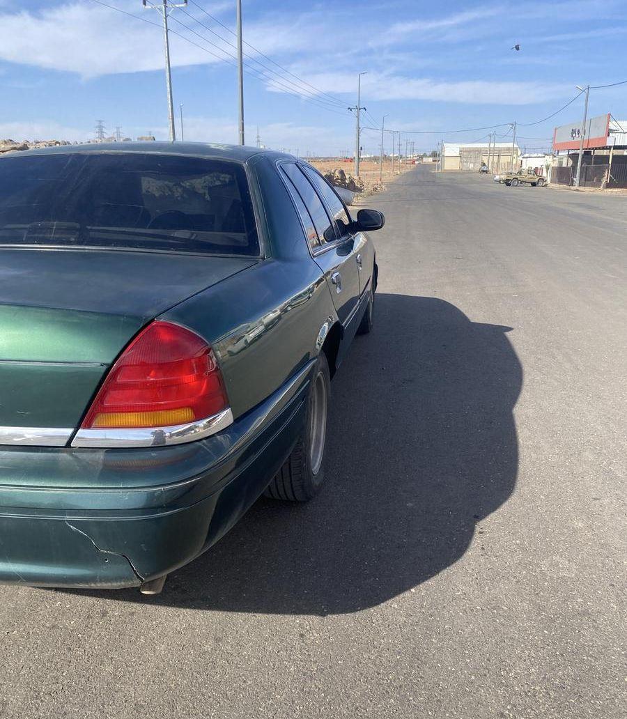 فورد كراون 2001
