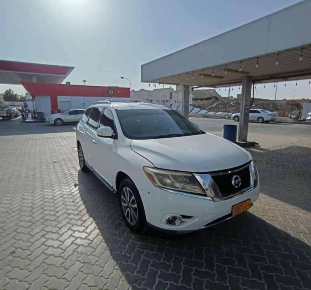 2014 نيسان باثفايندر
