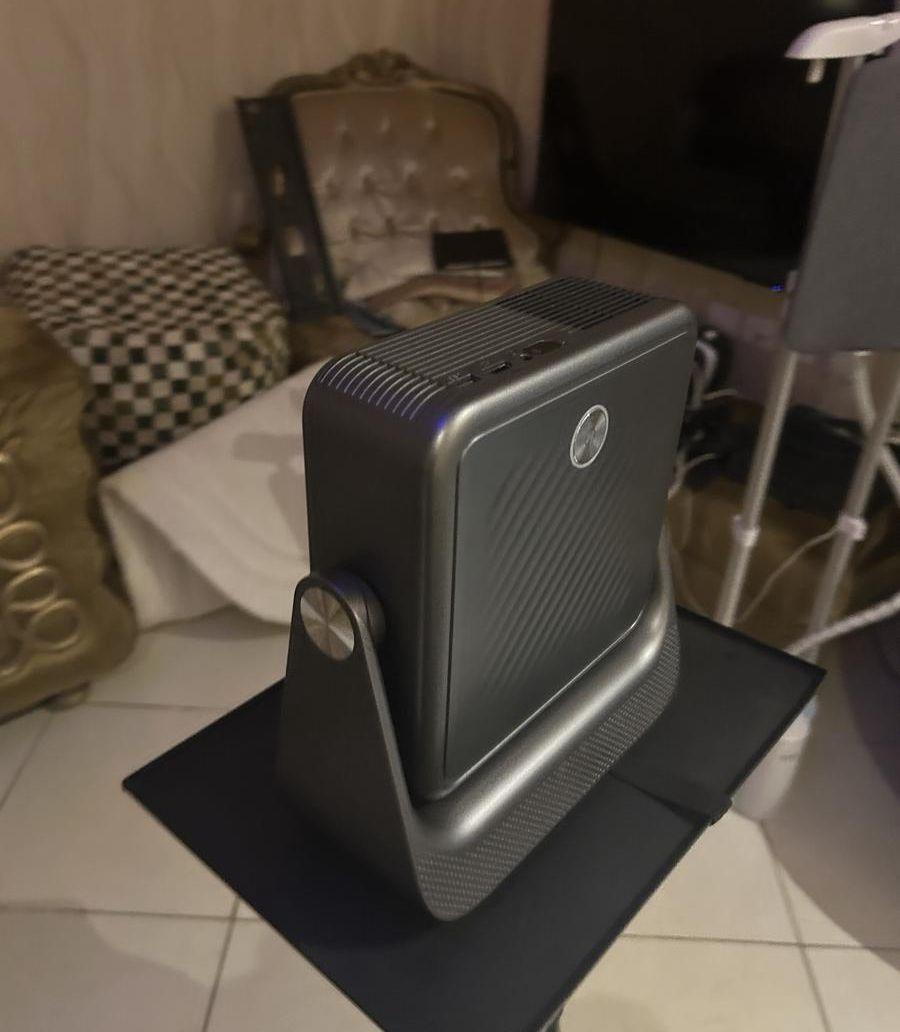 بروجكتر Full HD