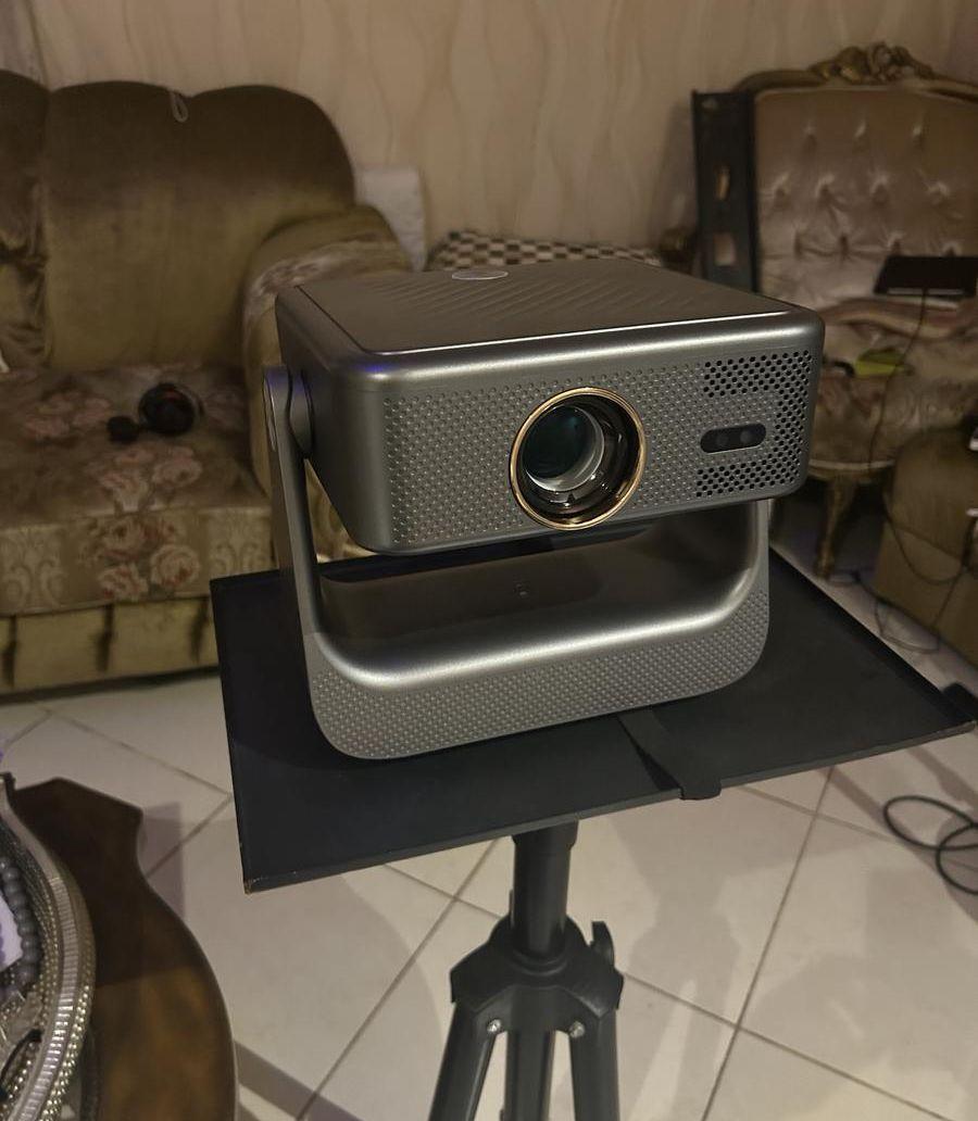 بروجكتر Full HD