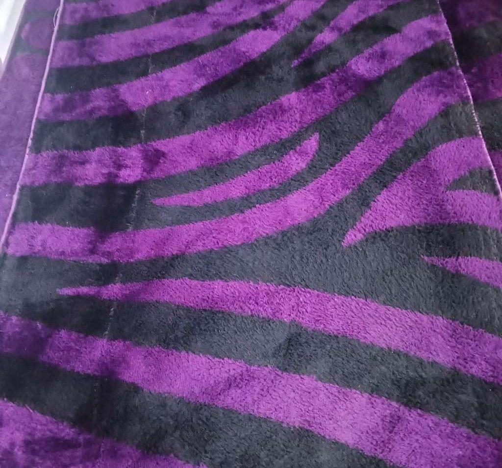 سجاد لون قرميدي