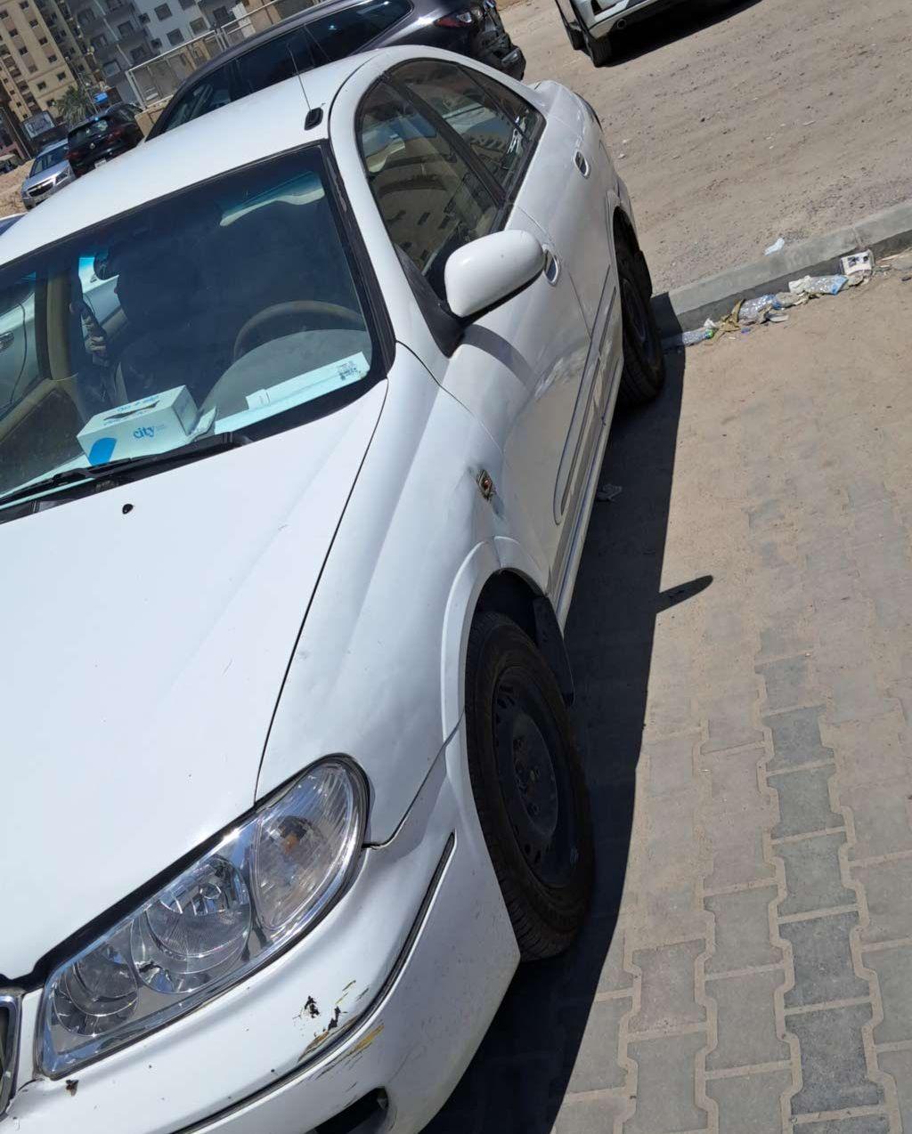 2005 نيسان صني