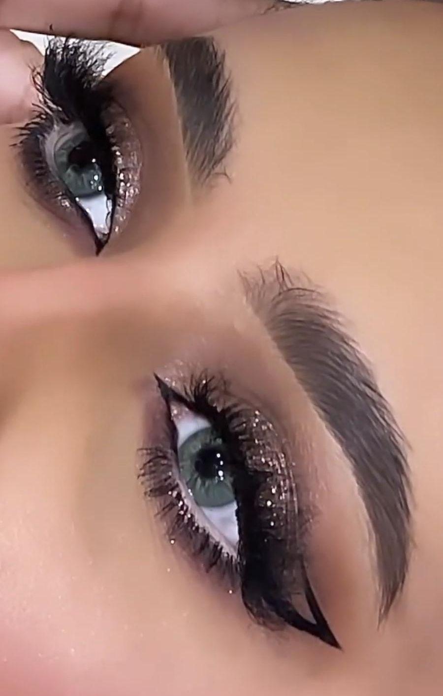 ميكاب  ارتست