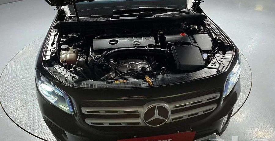 GLB 220