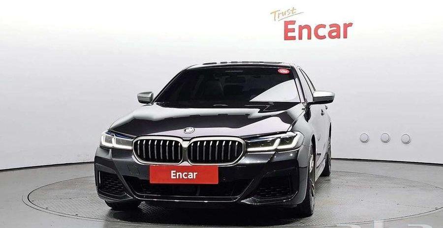 BMW M550i 2021