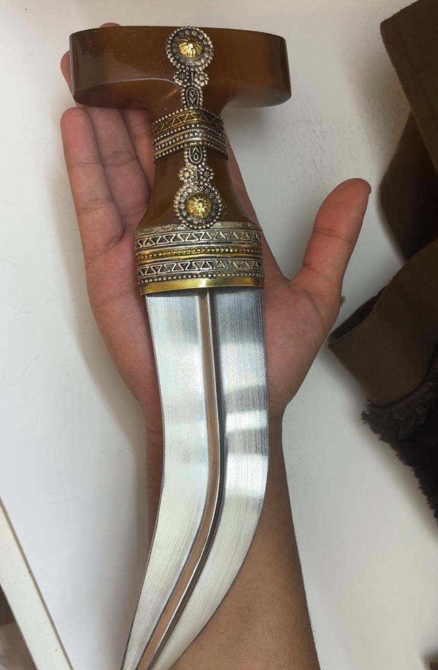 جنبيه حك زراف