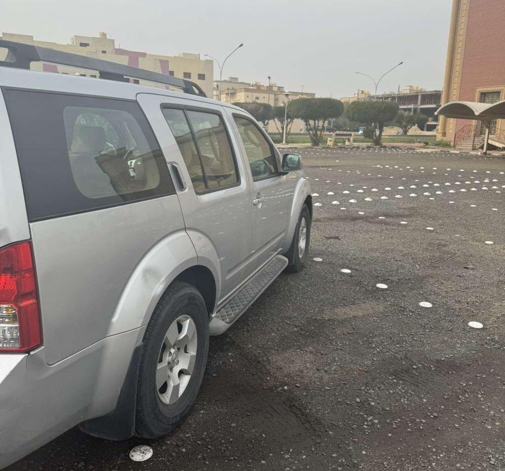 2010 نيسان باثفايندر