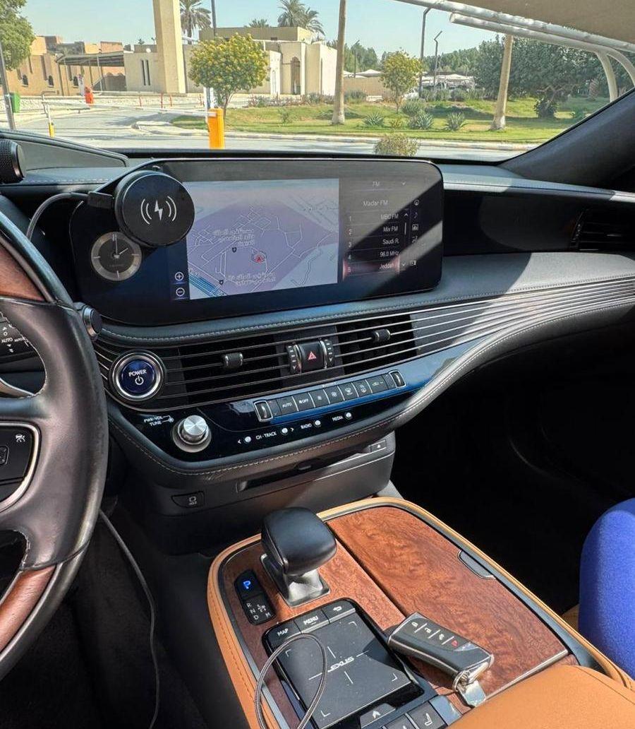 لكزس LS 500h