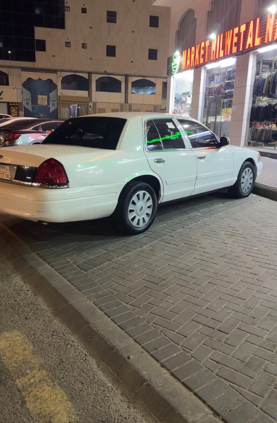 فورد كراون فكتوريا