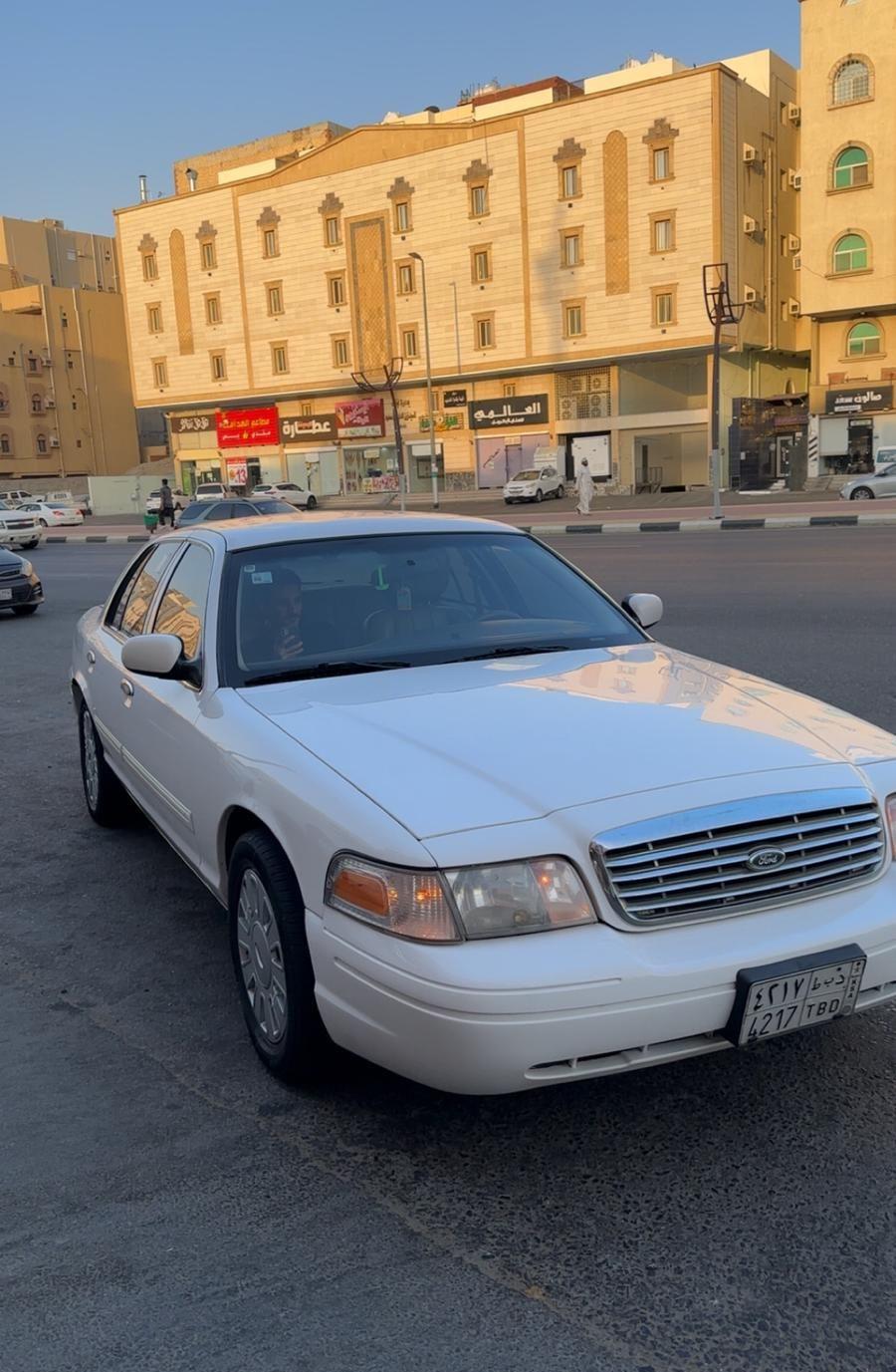 فورد كراون فكتوريا
